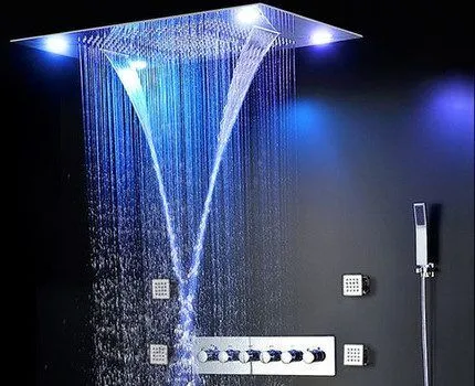 Современный душ с термостатическим смесителем