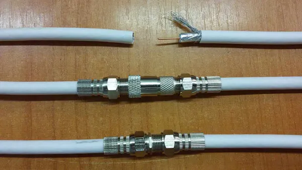 Порядок соединения кабеля через переходник