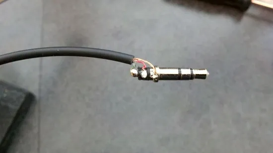 Соединение штекера и провода