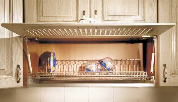 Шкаф-сушилка для посуды с подъемным фасадом на газлифтах