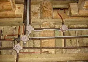 Прокладка кабеля в металлорукаве ПУЭ