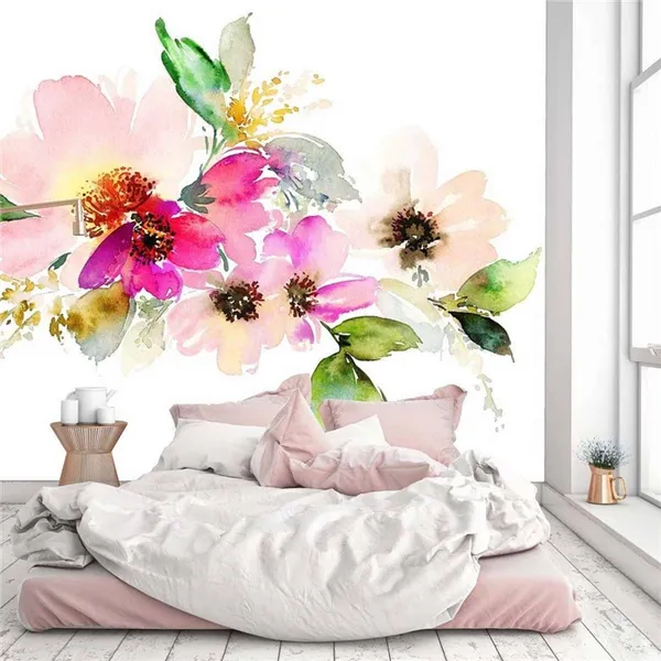 Красивая спальня в нежных цветочных оттенках