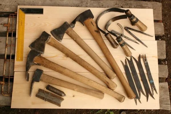 Инструменты для строительства сруба