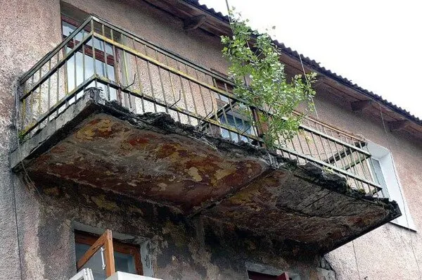 аварийный балкон