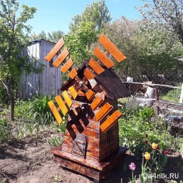 Декоративная мельница для сада своими руками