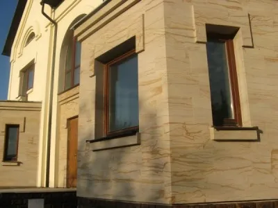 Пример отделки фасада дома гибкой керамикой