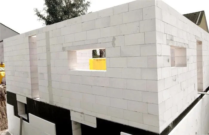 Газоблоки используются в малоэтажном строительстве для наружных и внутренних несущих стен