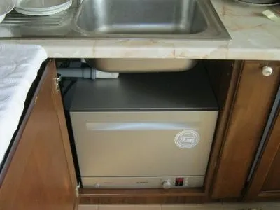 Как встроить посудомоечную машину
