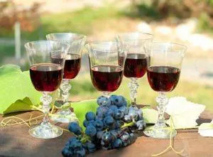 Рецепт приготовления в домашних условиях вторичного вина из жмыха Изабеллы