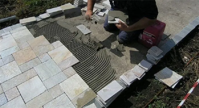 Как уложить тротуарную плитку на бетонное основание своими руками