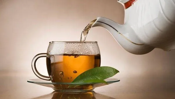 Заварка чая для создания коричневого оттенка