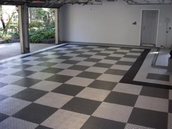 Какую выбрать плитку на пол в гараж: тротуарную или керамогранит? Подборка фото
