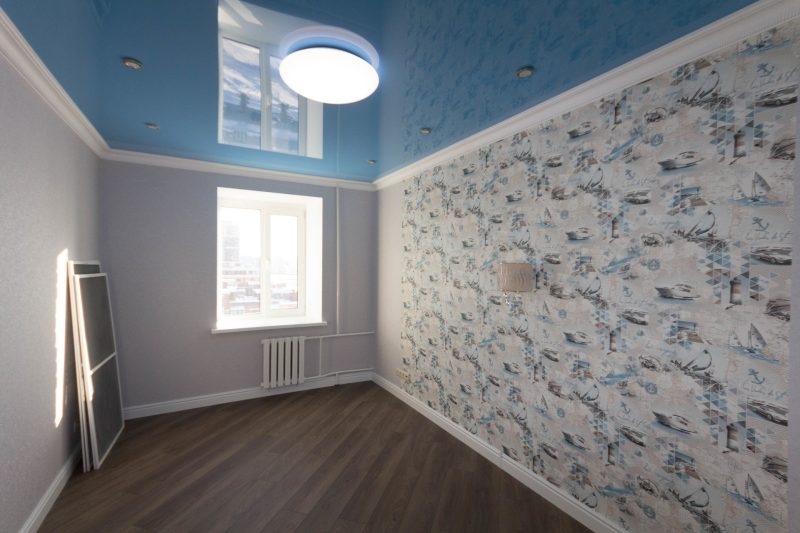 Тонкости нанесения водоэмульсионки на побелку Как покрасить побеленный потолок не смывая побелку